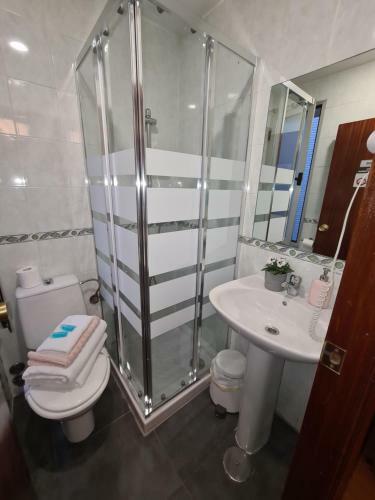 Hostal El Vasco Rooms