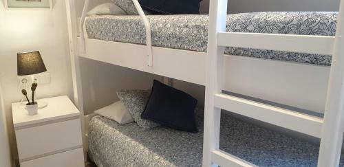 Casa Con Jard�n A 30 Metros de La Playa. Vl.