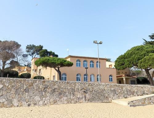 Apartamento Con Jard�n A 11 Metros de La Playa. Se.