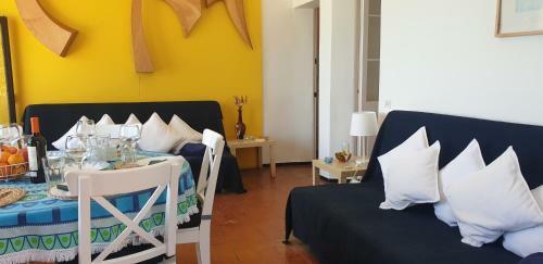 Apartamento Con Jard�n A 11 Metros de La Playa. Se.