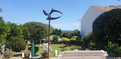 Apartamento Con Jard�n A 11 Metros de La Playa. Se.