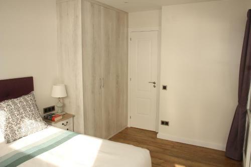 Seafront Apartment In Palam�s