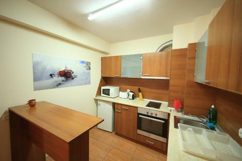 Nice And Quiet Apartment Next To Gondola Lift.