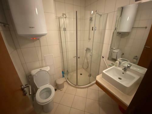 Cedar Lodge Next To Lift One Bedroom Apartment