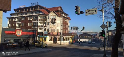 Cozy Apartments Pirin Palace 100 M Gondola