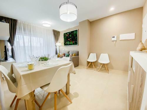Apartamento Casa Mirca - Ivan Luxury Homes - 7� Pta. - Norte - 1� Linea de Playa