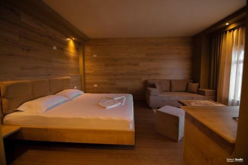 Sahati Hotel & Restaurant