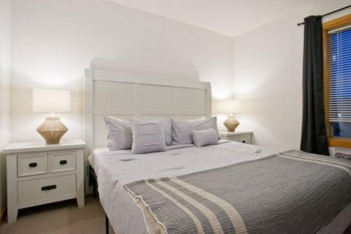 Apartamento Pinnacle Mountain View Condo 3 Bed 2 Bath Downtown Canmore