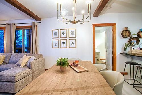 Apartamento Pinnacle Mountain View Condo 3 Bed 2 Bath Downtown Canmore