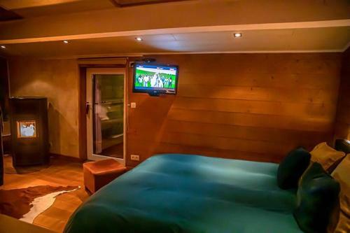 Le Spa Du Cabanon: Cabanon de Luxe Avec Spa Enti�rement Privatif