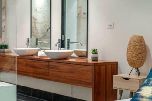 Apartamento Lake Views, Central Cbd Location//free Wifi+netflix