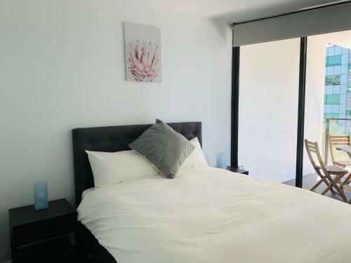 Best Located Brand New Apartment In Canberra Cbd