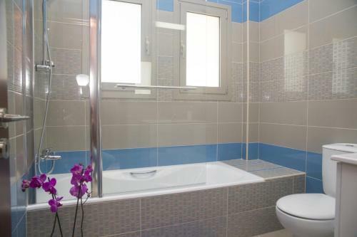 Rafaella Beach Villa- Pvt Pool-near Sea/beach