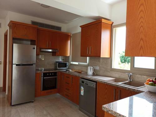 Villa Liberty - 4 Bedroom Beach Villa With Private Swimming Pool