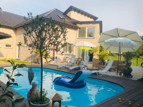 Charming Villa With Private Swimmingpool