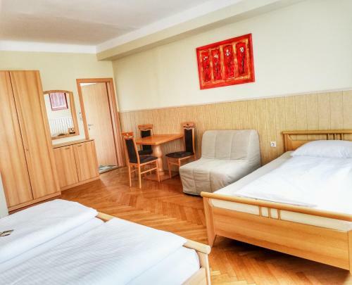 Bed & Breakfast Pension Zuser
