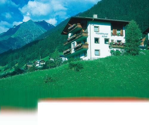 Hostal Tschatscha Nova