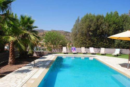 Unique Stonehouse Traditional Villa In Ayia Anna