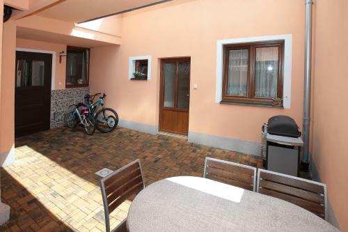 Apartamento Dome?ek Ve Dvo?e