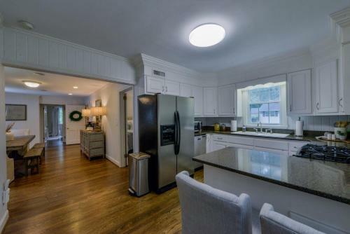 Capstone Pool House