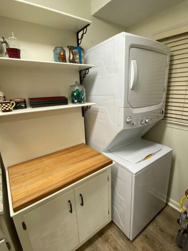Spring Hill Lake House Apartment