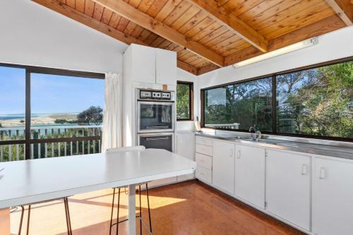 Ocean Sands - Mangawhai Heads Holiday Home