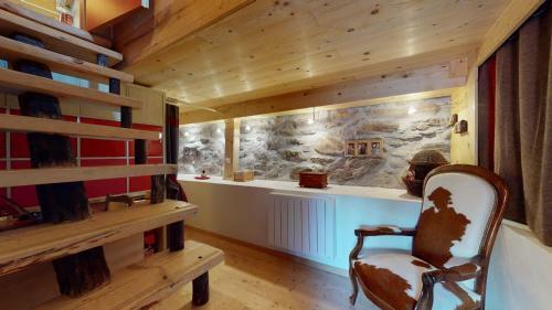 Authentic Chalet Full Of Charm, 5min. From Anz�re