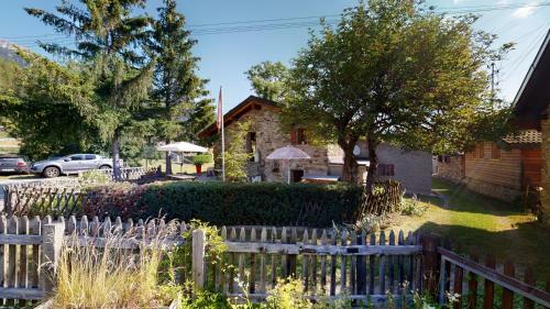 Authentic Chalet Full Of Charm, 5min. From Anz�re