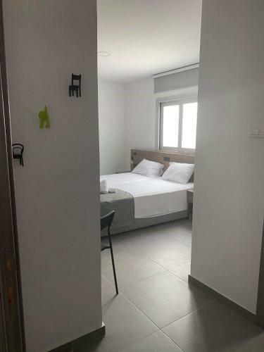 Apartamento Ellenapa Apts & Studios