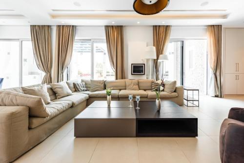 Villa Cecelia