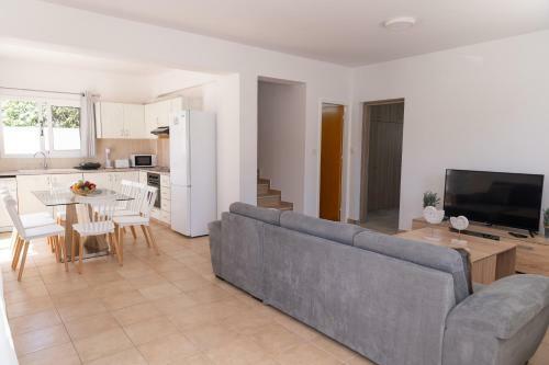 Agia Thekla Villa Ekaterina 4 Bdrm