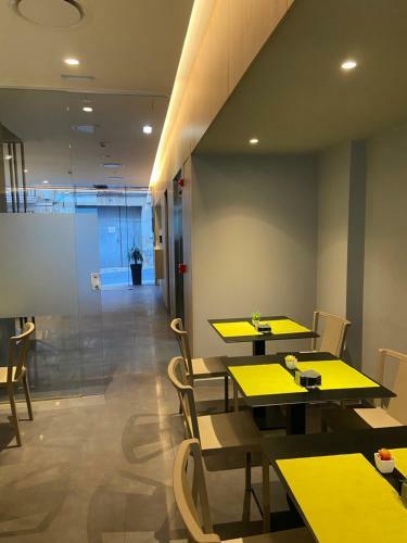 Hotel Mestral Perell�