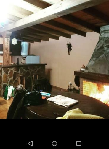 Casa Penelas, Petin