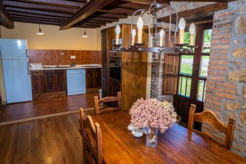 Agroturismo La Casona de Sovi�a