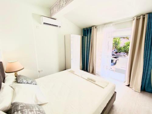 Sandy Bay Villa