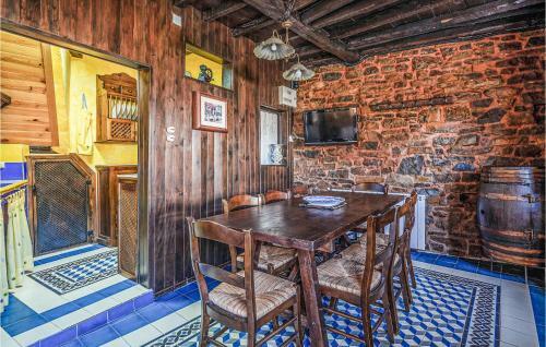 Amazing Home In El Lagar With 3 Bedrooms