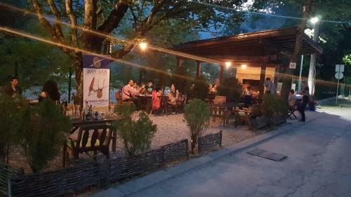 Hostal Guest House Bora?ko Lake