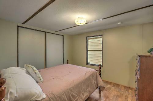 Pet-friendly Wedowee Cabin - Shared Boat Dock