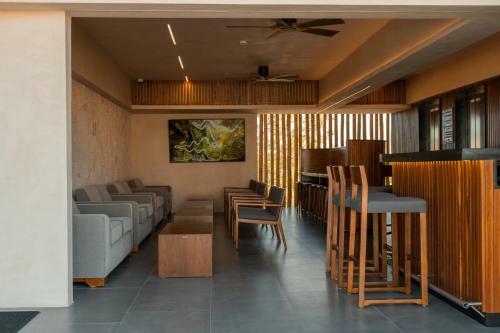 Hive Cancun By G Hotels