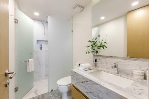 Apartamento Ocean View Condo - Beach, Pool & Jacuzzi!