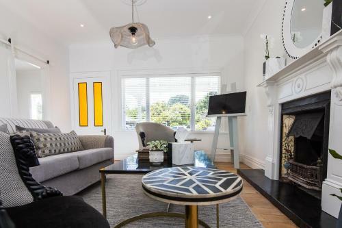 Villa White Cottage
