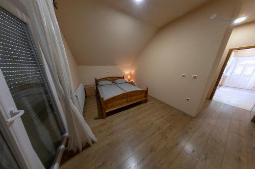 Apartments Crvena Jabuka 1