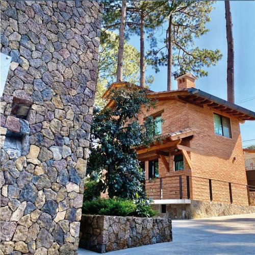 Hotel Roca Y Cantera