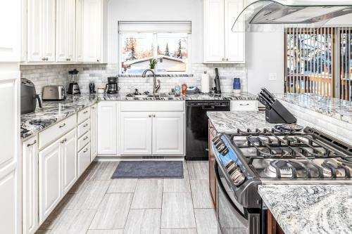 Midtown Anchorage Basecamp Condo A