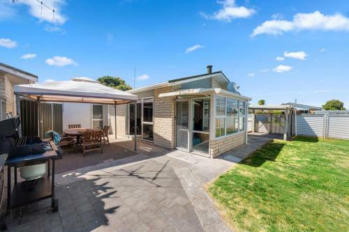 Casa Nostra - Mount Maunganui Holiday Home