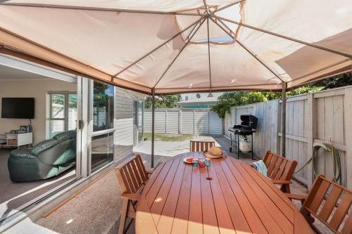 Casa Nostra - Mount Maunganui Holiday Home
