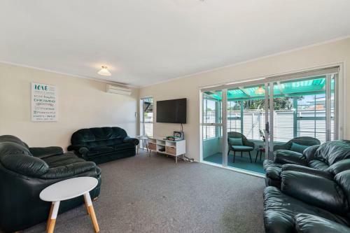 Casa Nostra - Mount Maunganui Holiday Home