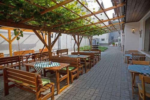 Apartamentos Apetlon'er - Heurigerpensionboehm