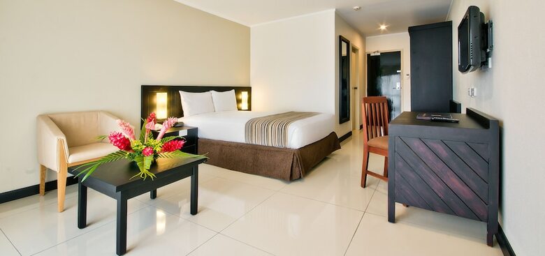 Tanoa Waterfront Hotel