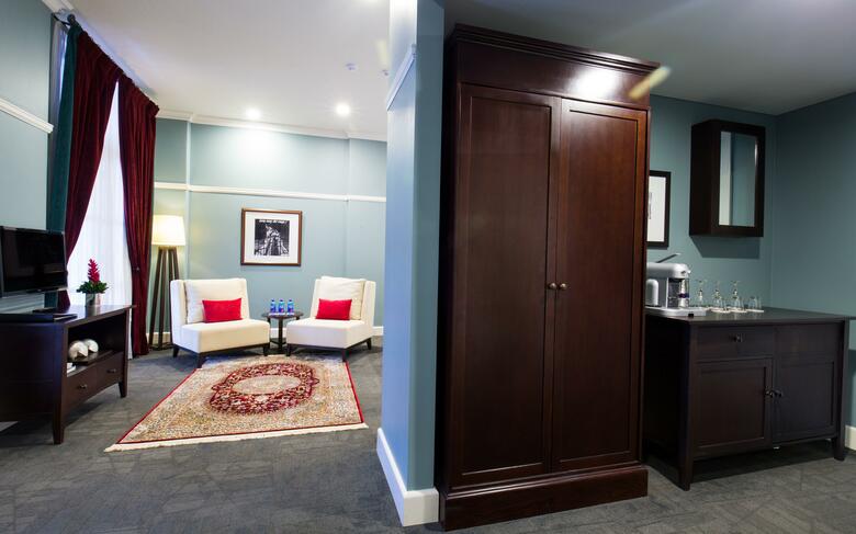 Grand Pacific Hotel